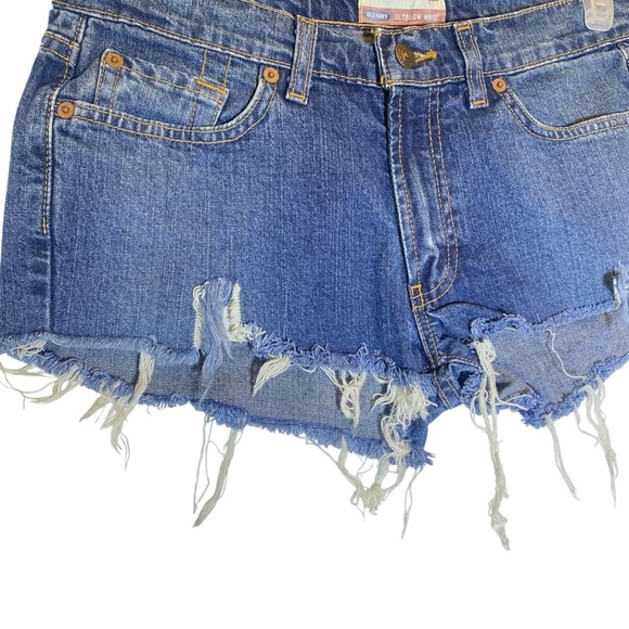 OLD NAVY VINTAGE Women's size 6 Blue Distressed Bootie Jean Cutoff Shorts - Picture 2 of 5